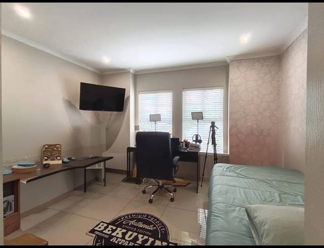 3 BEDROOM APARTMENT FOR SALE IN SHORTENS COUNTRY ESTATE